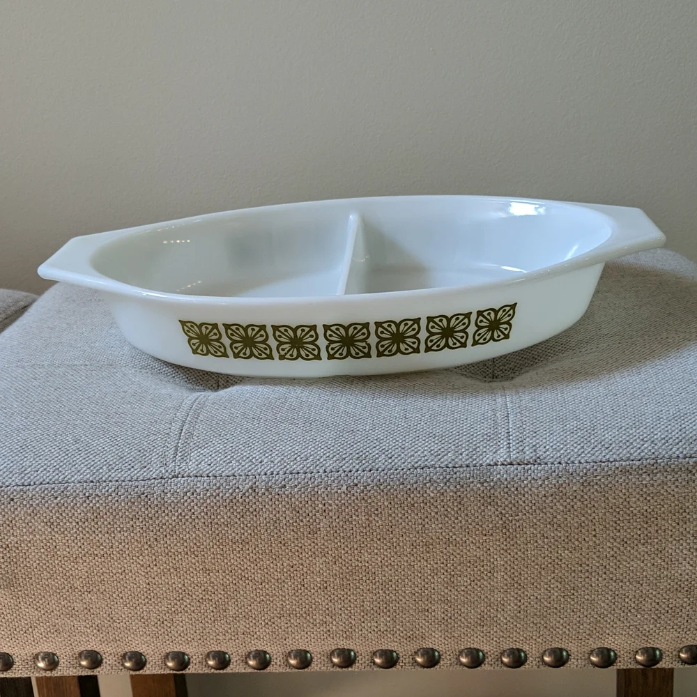 Vintage, Pyrex ,Verde green divided dish